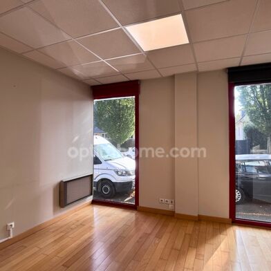 Bureau 8 pièces 319000 €
