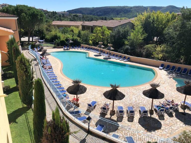 A vendre, Gréoux les Bains, Appartement de rapport sous bail commercial — photo 1