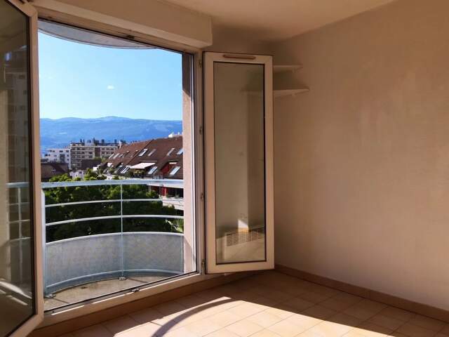 31 JEAN PERROT - STUDIO AVEC BALCON — photo du bien