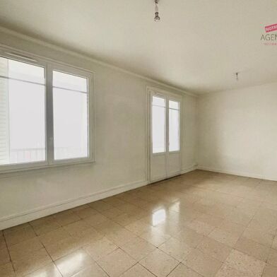 Appartement 3 pièces 940 €