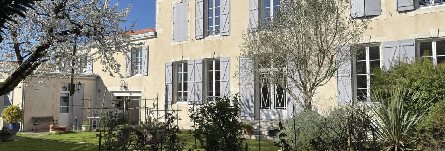 Bureau 10 Pièces 450 m² à vendre à Bourgneuf (17220)