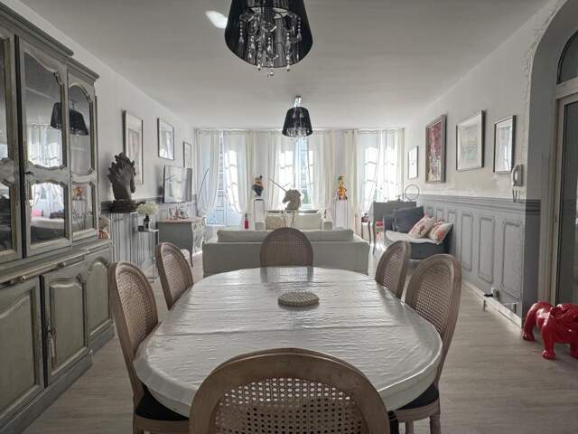 Appartement Hyper centre ville Rochefort, 3 chambres avec extérieur — photo du bien