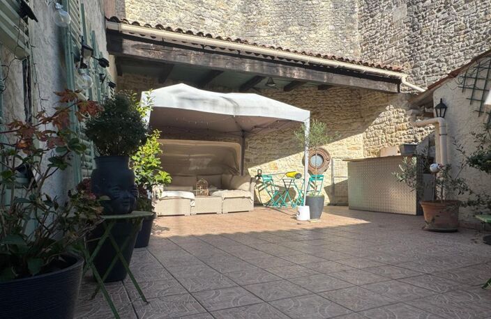 Appartement Hyper centre ville Rochefort, 3 chambres avec extérieur — photo 2