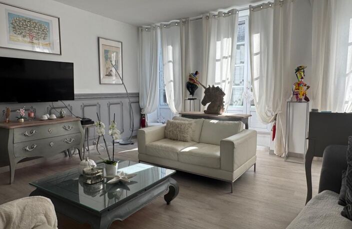 Appartement Hyper centre ville Rochefort, 3 chambres avec extérieur — photo 4