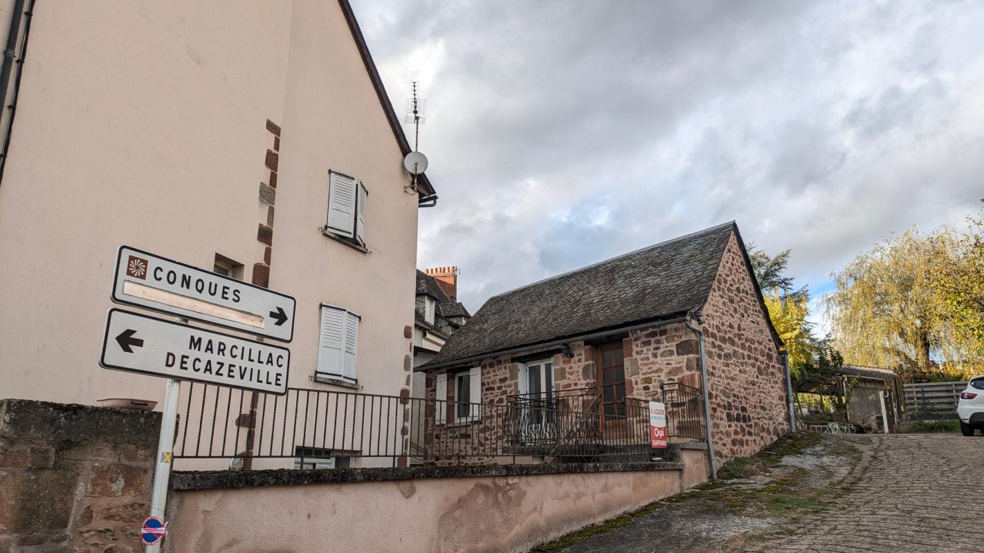 Villa / Maison  T2 à louer Conques-en-Rouergue 12320