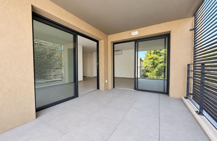 Appartement T3 neuf avec terrasse et parking — photo 5
