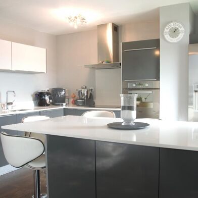 Appartement 4 pièces 266000 €