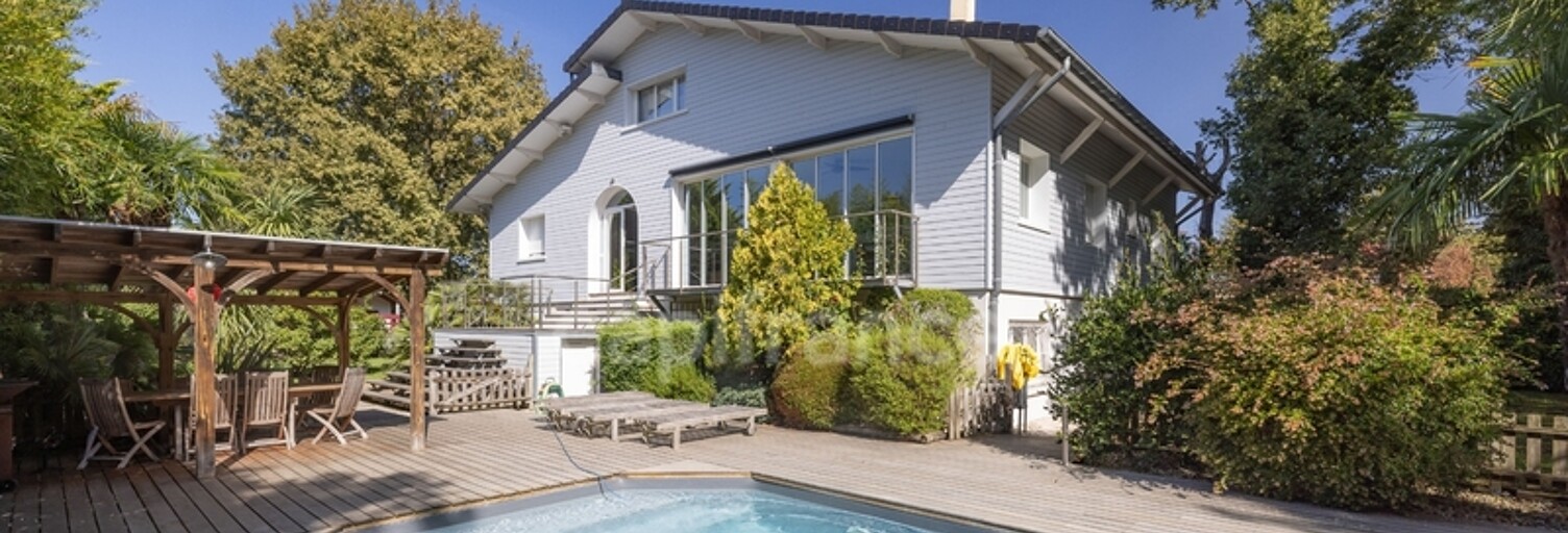 Maison 12 Pièces 300 m² à vendre à Martignas-sur-Jalle (33127)