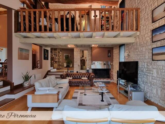Dpt Vendée (85), à vendre FONTENAY LE COMTE maison d'architecte P9 de 307 m² - Terrain de 4000 m² — photo du bien