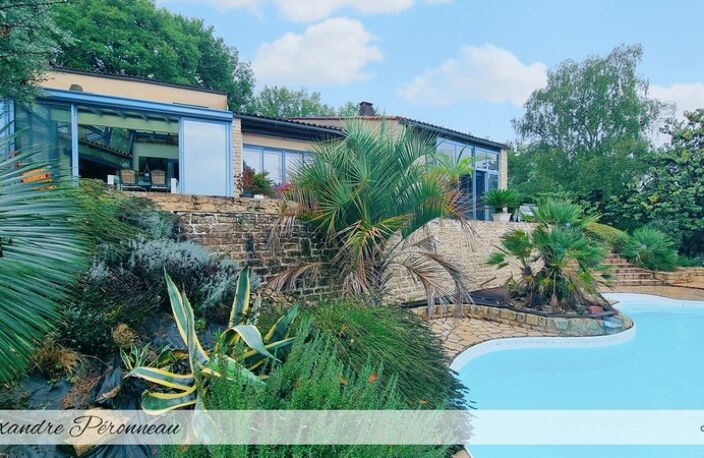Dpt Vendée (85), à vendre FONTENAY LE COMTE maison d'architecte P9 de 307 m² - Terrain de 4000 m² — photo 2