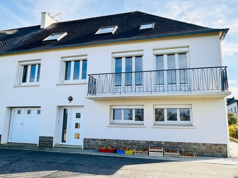 LANVEOC – Magnifique maison traditionnelle avec vue panoramique sur la rade de Brest, à proximité du port — photo 1