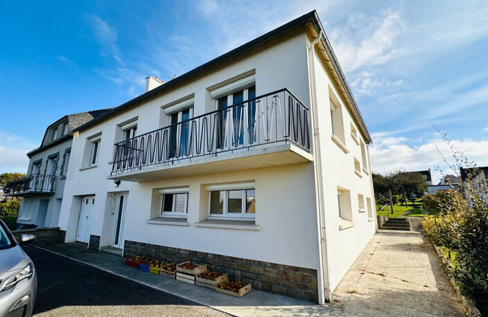 LANVEOC – Magnifique maison traditionnelle avec vue panoramique sur la rade de Brest, à proximité du port — photo 3