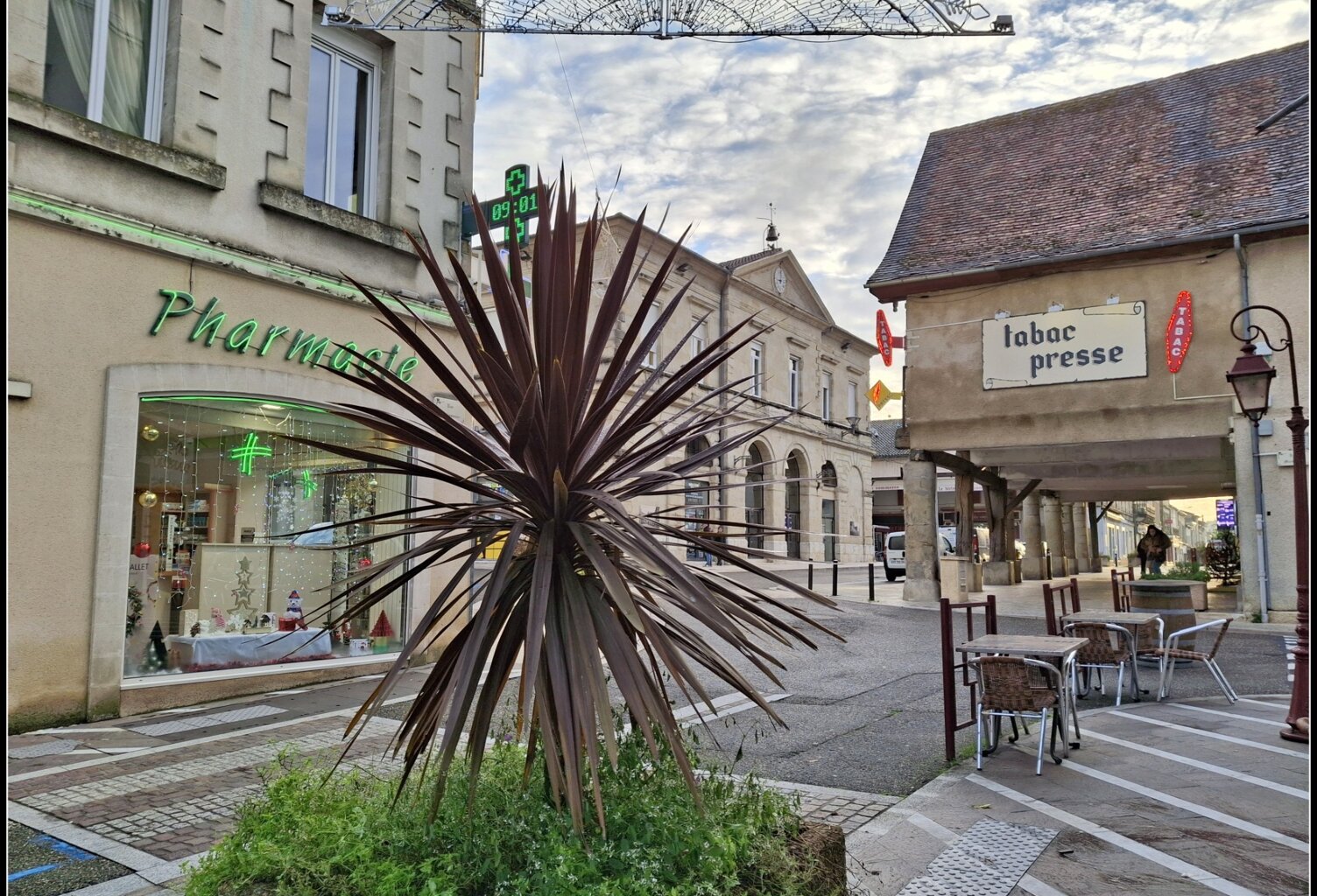 MAISON DE VILLE A RENOVER DE 69 M2 SUR MIRAMONT DE GUYENNE — photo 1