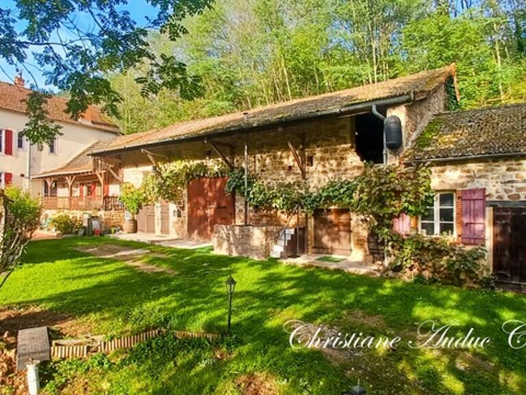 Entre Cluny et Charolles, ensemble immobilier avec 3 gîtes, d'une surface de 190 m², sur terrain de 6 000 m² — photo 1
