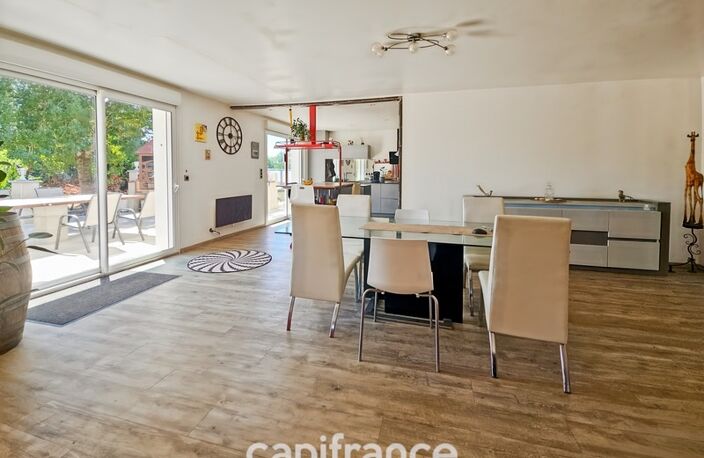 A Saint-André-de-Cubzac, maison familiale avec fort potentiel, dépendance de 85m², terrain de 4496m², 4 chambres — photo 5
