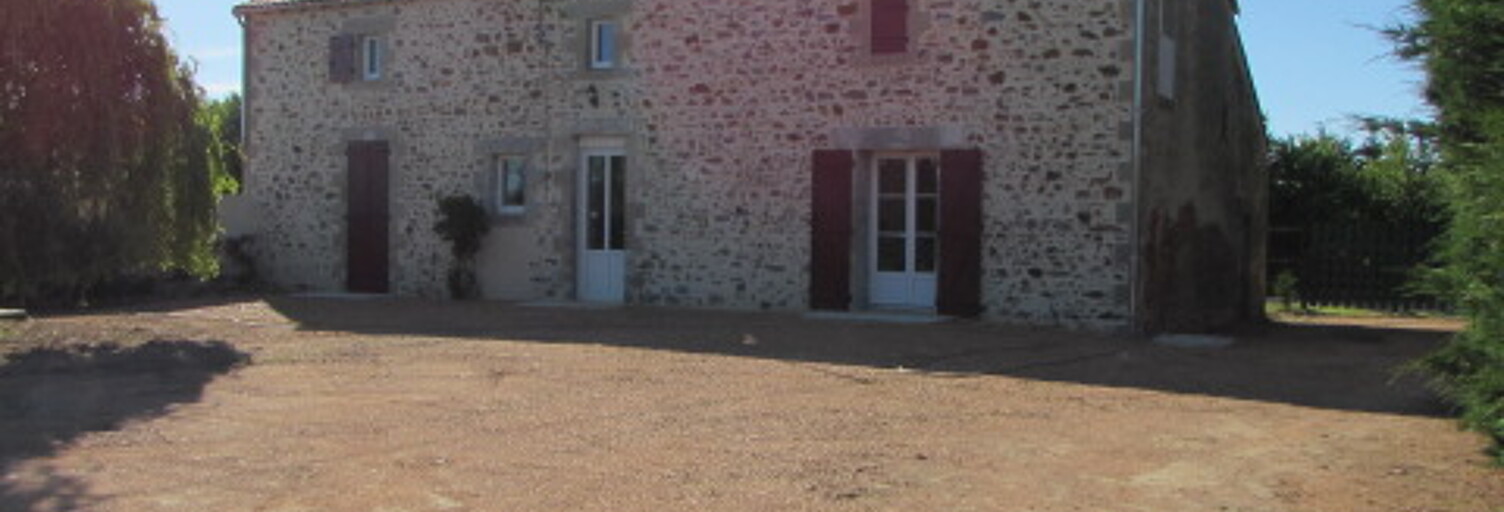 Maison 7 Pièces 164 m² à louer à Argenton-les-Vallées (79150)