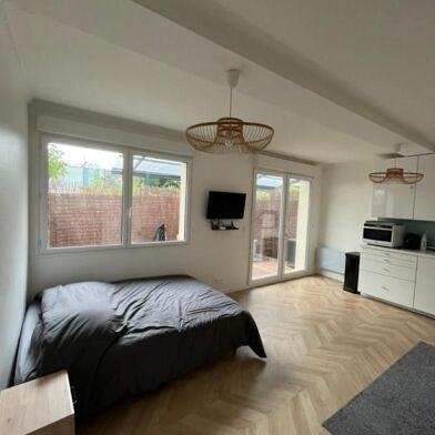 Appartement 1 pièces 890 €