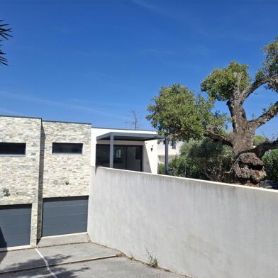 Maison 5 pièces 2000 €