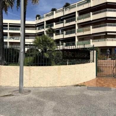 Appartement 1 pièces 880 €