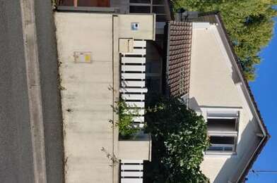 Maison 8 pièces 675 €