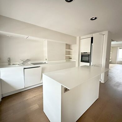 Appartement 3 pièces 1990 €