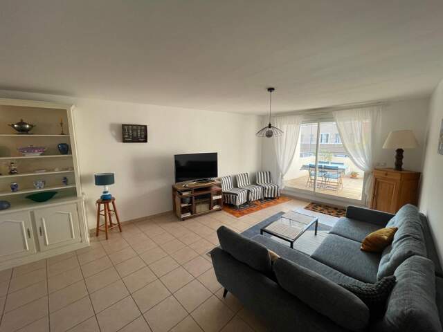 PORTE MARINE APPARTEMENT 3 PIECES  DOUBLE TERRASSE ET VUE MER — photo du bien