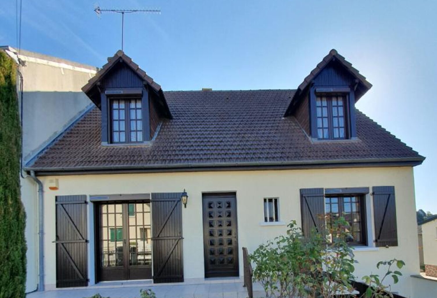 Maison  5 pièce(s) 118 m2 4 chambres s/sol jardin 770 m2 — photo 1