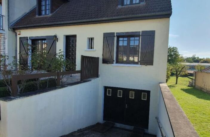 Maison  5 pièce(s) 118 m2 4 chambres s/sol jardin 770 m2 — photo 2