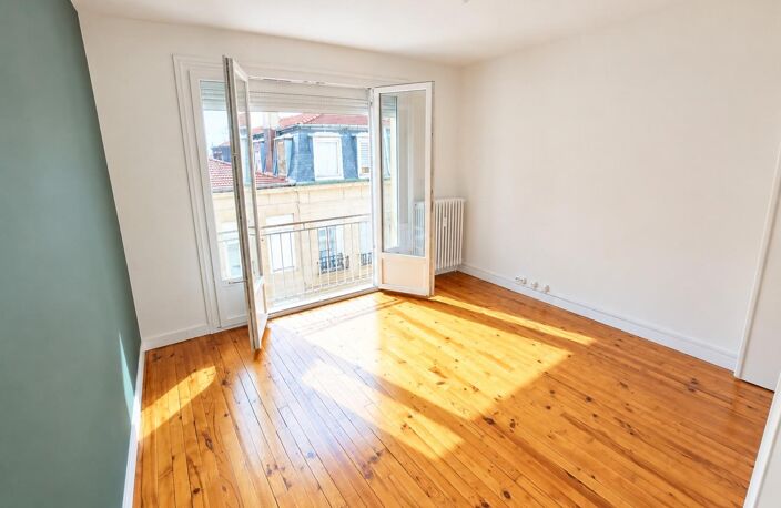 Location appartement 3 pièces 60 m² à Saint-Étienne (42000) — photo 3