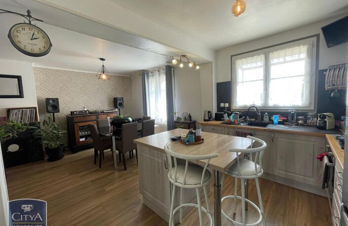 Vente maison 5 pièces 100 m² Saint-Maur (36250) — photo 3
