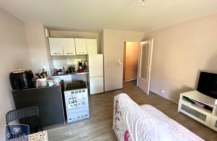 Location appartement 2 pièces 37 m² à Chambray-lès-Tours (37170) — photo 2