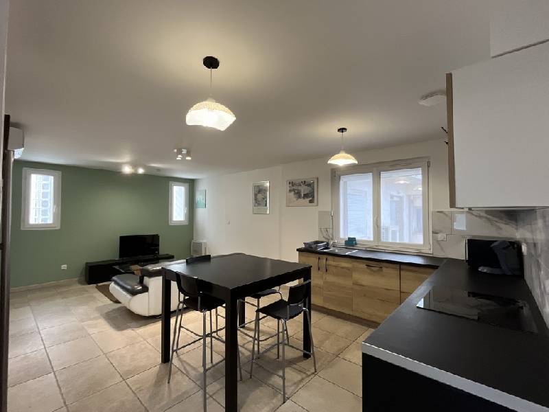 Location T3 64 m² à Saint-Priest 1 106 ¤ CC /mois