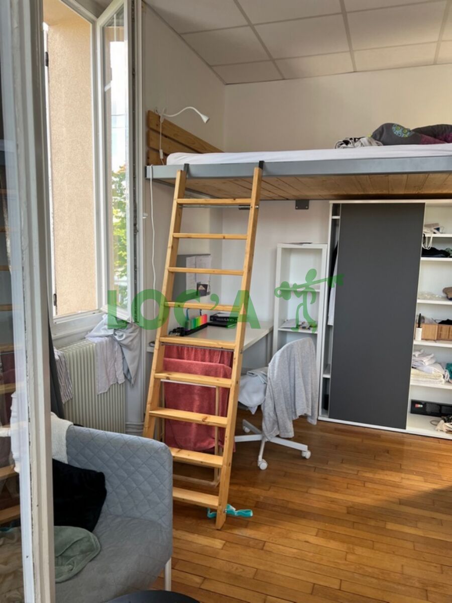 Location Studio 13 m² à Dijon 566 ¤ CC /mois