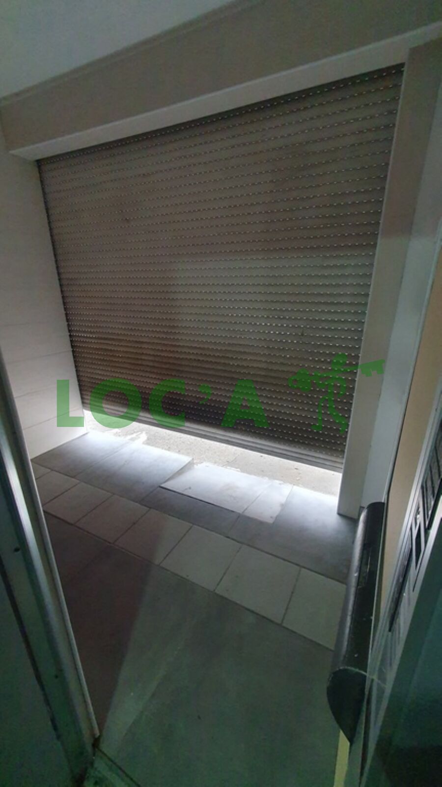 Local Commercial d'environ 25 m² avec Cave Voutée - Proche Place Wilson