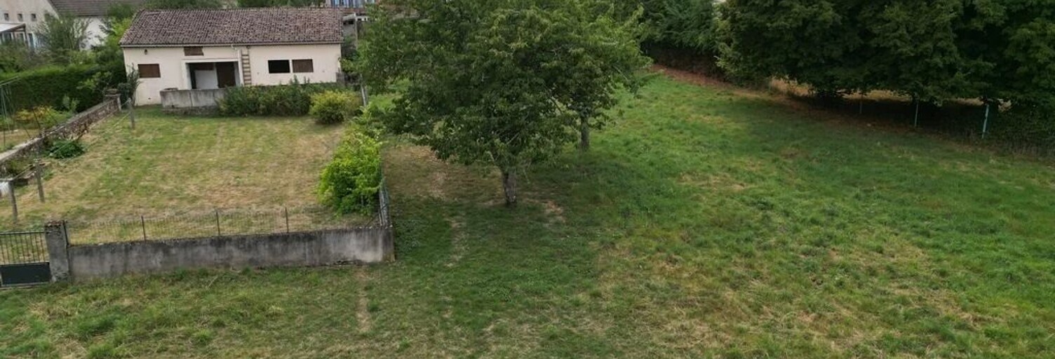 Terrain  2590 m² à vendre à Saulieu (21210)