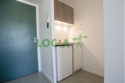 Location Studio 20 m² à Dijon 431 ¤ CC /mois