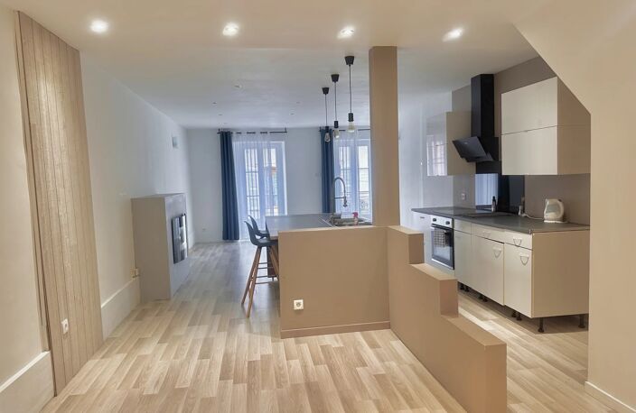 Saulieu : Immeuble Mixte, Local Commercial et Habitation — photo 3