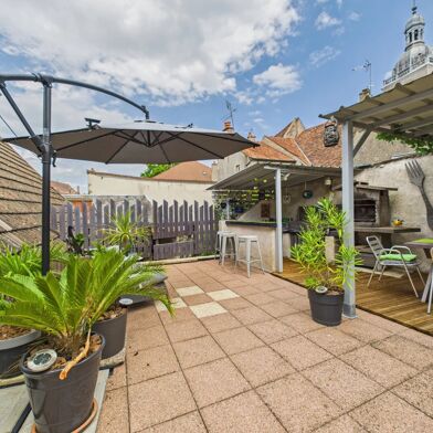 Maison 9 pièces 140000 €