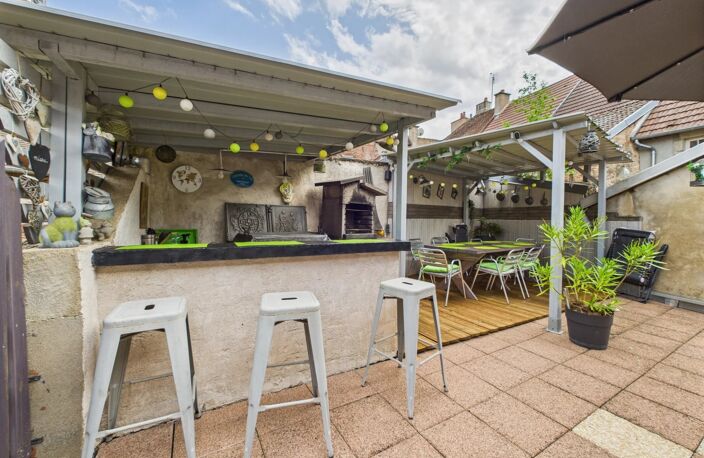 En exclusivité: SAULIEU CENTRE VILLE: Immeuble à usage de commer — photo 3