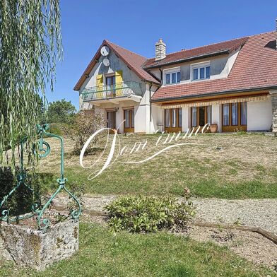 Maison 8 pièces 300000 €