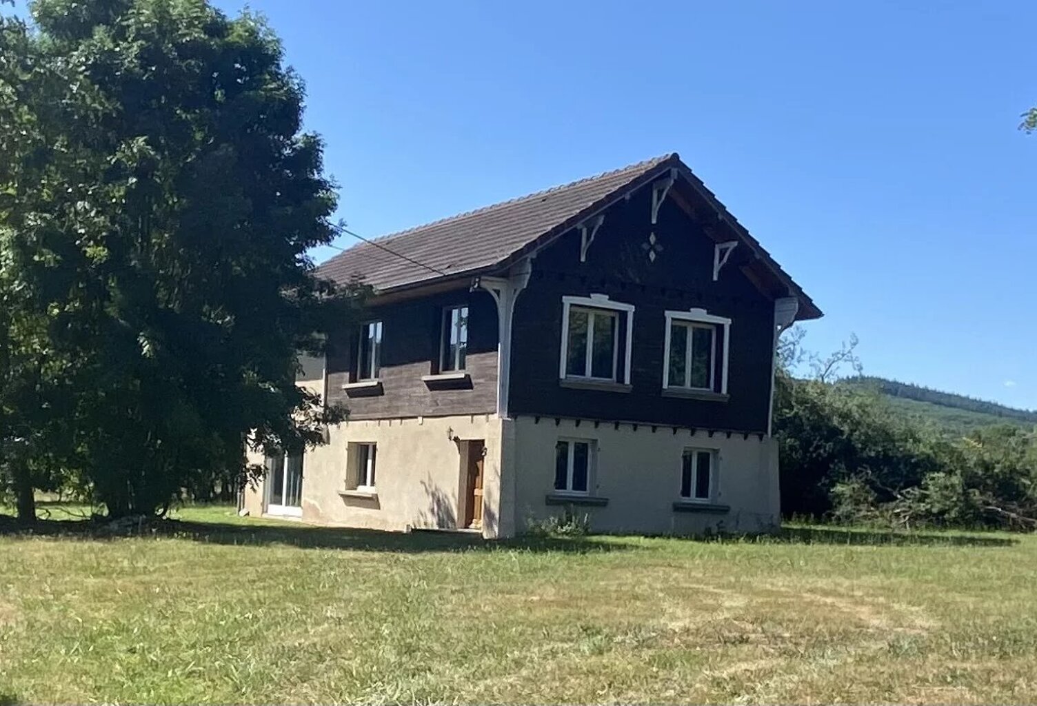Exclusif, en Bourgogne: Maison rénovée à 10 minutes d'Autun — photo 1