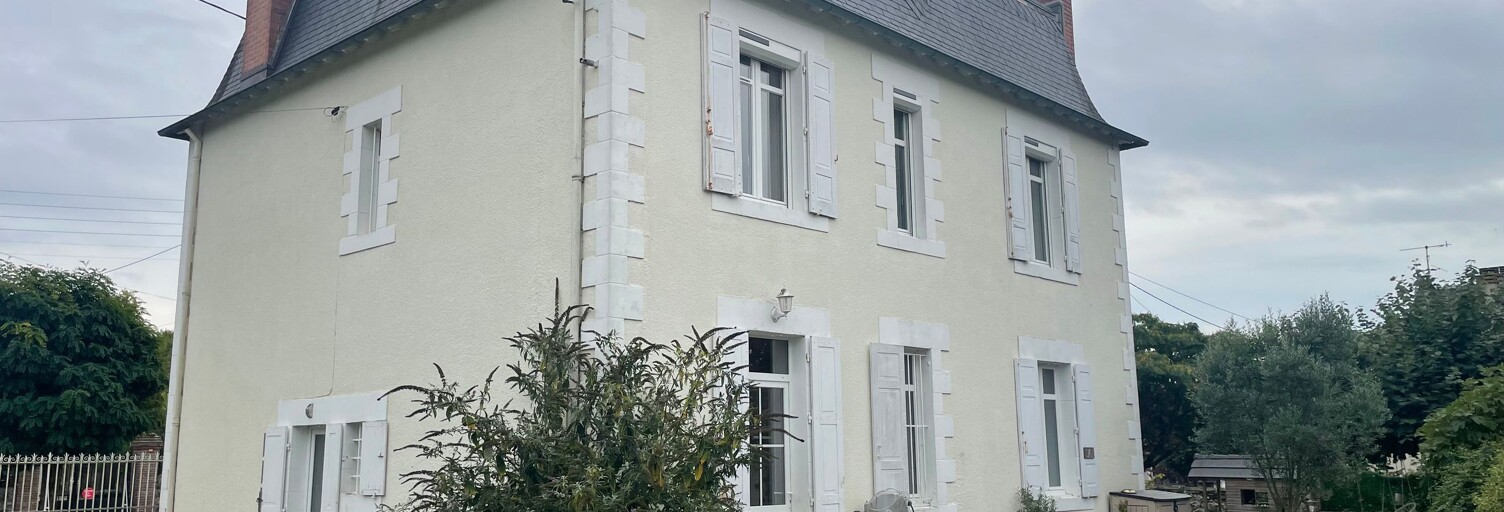 Maison   m² à vendre à Rochechouart (87600)