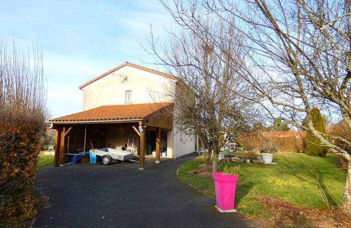 A 2 pas d' Arpajon sur Cère BELLE MAISON contemporaine — photo 4