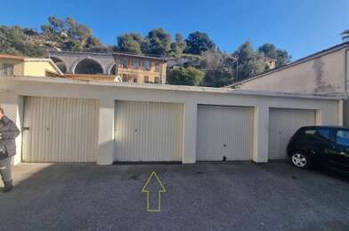 Garage  28000 €