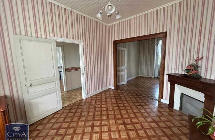 Vente maison 5 pièces 92 m² Le Blanc (36300) — photo 2