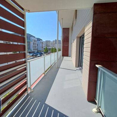 Appartement 3 pièces 890 €