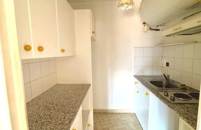 EXCLUSIVITÉ – SAINT-RAPHAËL – Appartement T2 à rénover — photo 4