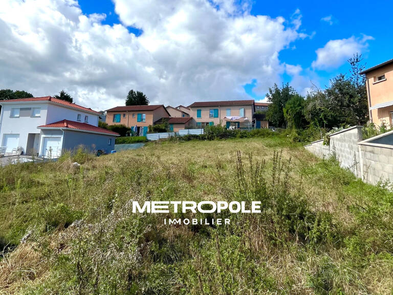 Terrain constructible de 732m2 — photo 1