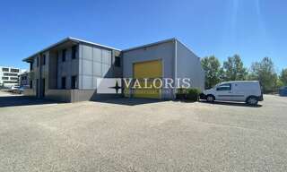 Commerce  461 m² à louer à Vaulx-en-Velin (69120)