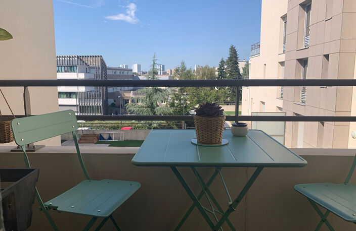 Appartement Saint Sébastien Sur Loire 2 pièces - avec balcon et parking privatif — photo 2